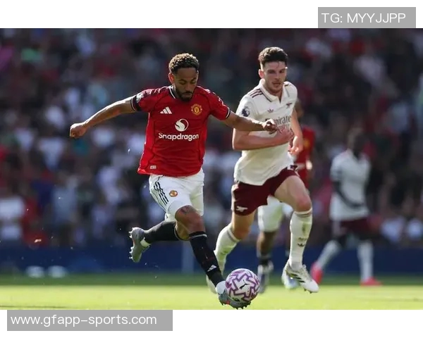 曼联今日训练亮点库尼亚笑容满面伤势恢复良好