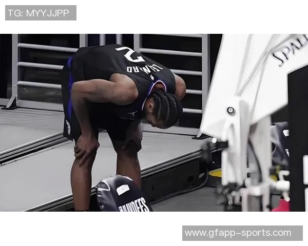 泰森盛赞阿伦内线脚步迅速与他并肩作战感到无比幸运